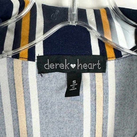 Women's 3/4 Sleeve Striped Travel Dress - Picture 2 of 9